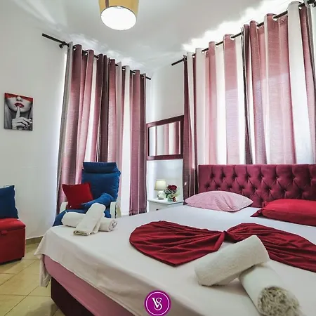 Vila Stupende شقة
